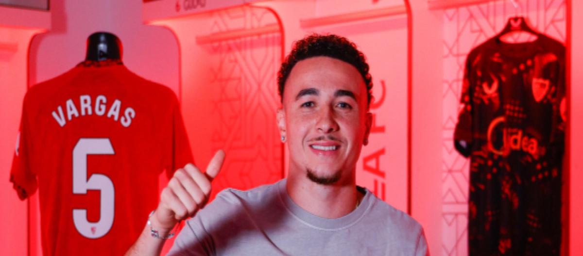 Sevilla signs 26-year-old left winger Ruben Vargas from Augsburg on a four-and-a-half-year contract