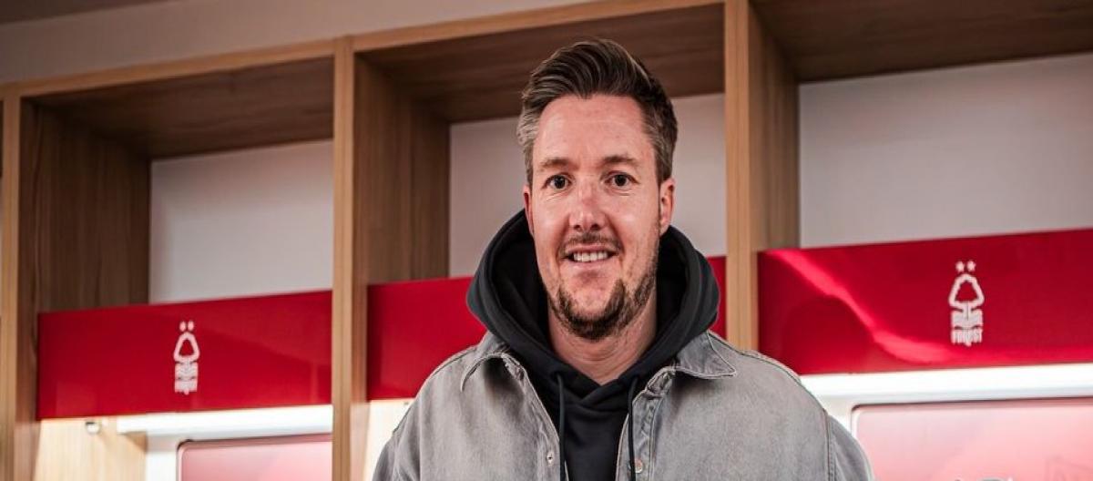 Nottingham Forest signs 37-year-old goalkeeper Wayne Hennessey for six months
