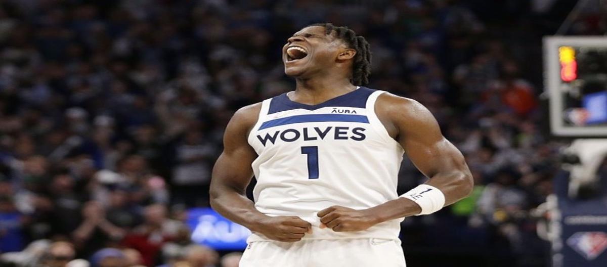 Edwards' shooting was cold: 0 of 6 in the first half, 0 of 3 three-pointers, the Timberwolves barely led