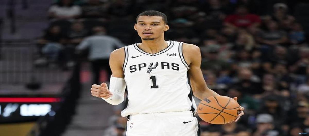 Heat bench power, six players scored in double figures to beat Spurs