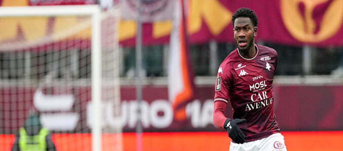 Venice loaned Metz defender Farley Kander for half a season with option to buy