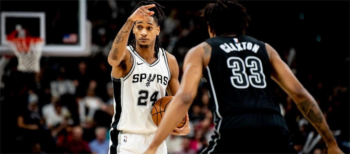 德文·瓦塞尔砍下37分　圣安东尼奥马刺127比113击败布鲁克林篮网