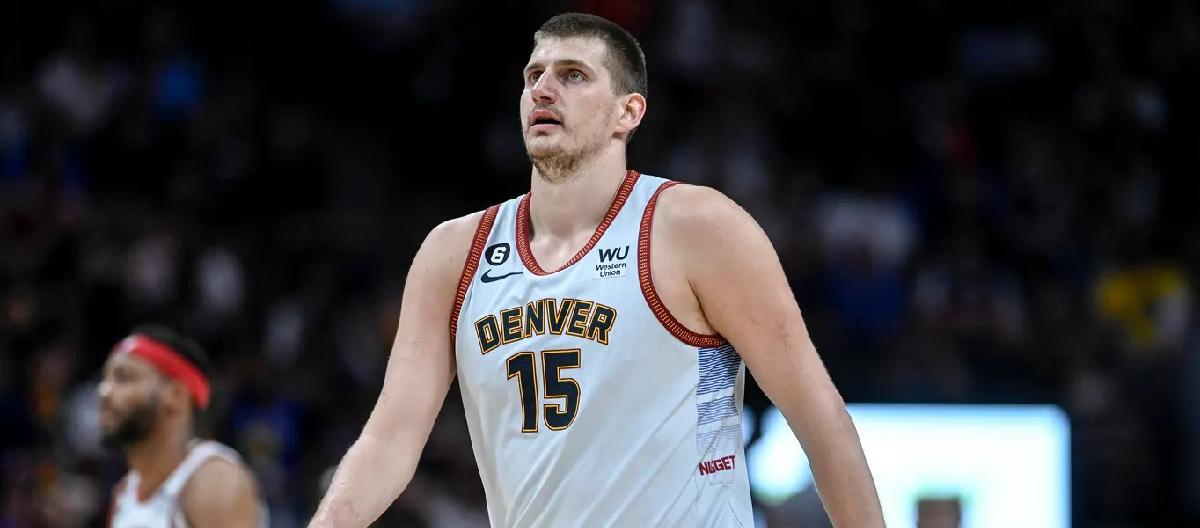 约基奇达成NBA首个30-20-20三双