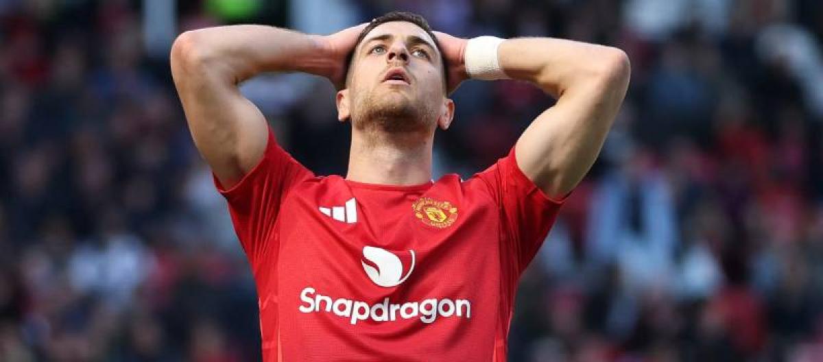 Manchester United defender Diogo Dalot will be forced to miss the game due to injury