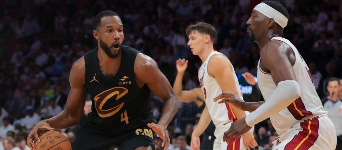 Cleveland Cavaliers defeated Miami Heat 138-83 to win 4 games in a row