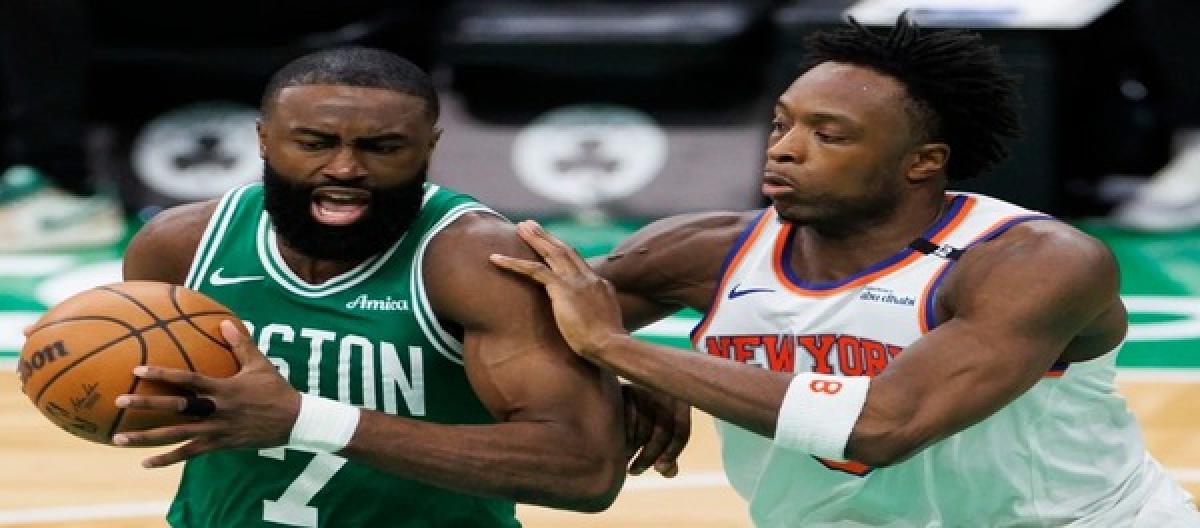 Hart led the Knicks to a stunning comeback and defeated the Greens to lead the Celtics 2-0 in the Eastern Conference semifinals