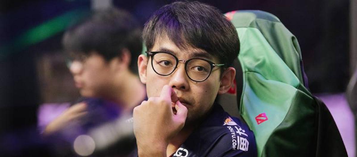 Somnus returns to Dota 2 pro play with Azure Ray