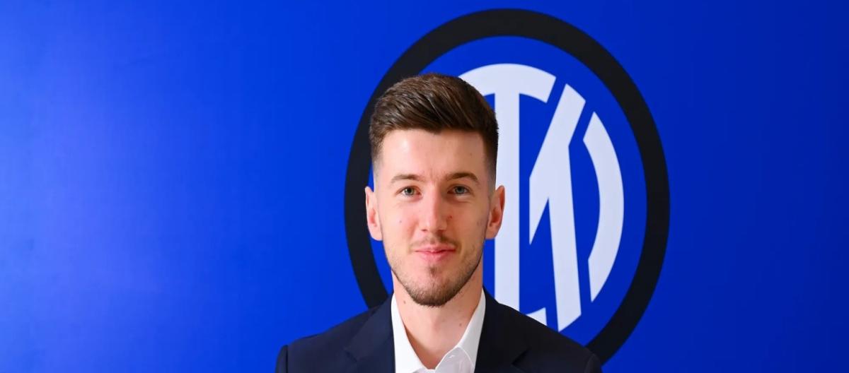 Official: Inter Milan signs 21-year-old defensive midfielder Petar Sučić with a 5-year contract