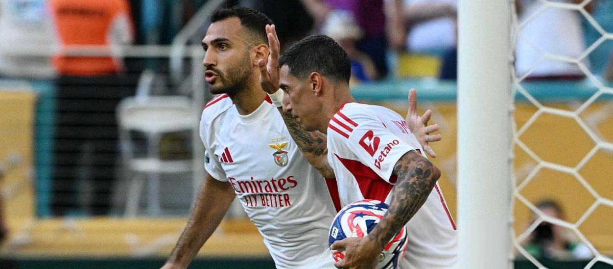 ◤FIFA Club World Cup◢ Ángel Di María scores with a penalty as 10-man Benfica come from behind to force 10-man Boca Juniors to a 2-2 draw..