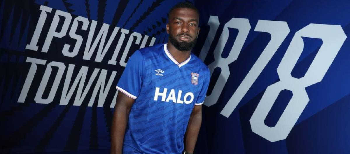 Cedric Kipray joins Ipswich Town on loan