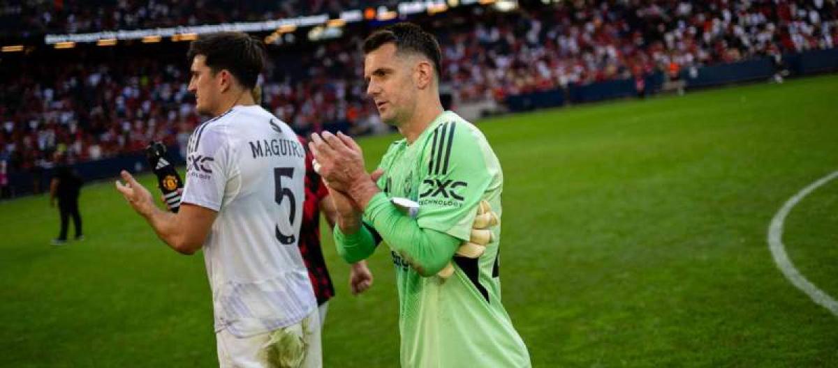 Manchester United veteran goalkeeper Tom Heaton vows to do his best for a chance to play