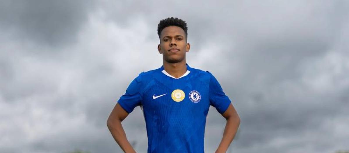 Brazilian rising star Esteban Willian officially joins Chelsea