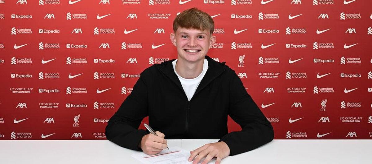 Liverpool officially announce the signing England U17s international center forward Will Wright from Salford City..