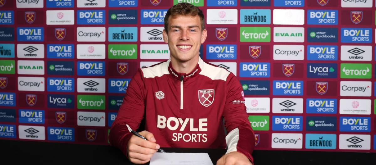 West Ham United have signed goalkeeper Mas Hermansson on a five-year contract