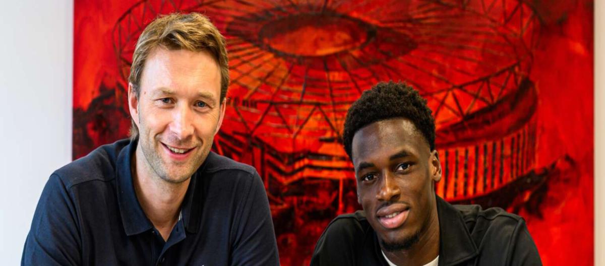 Leverkusen officially announced the signing of AZ striker Ernest Poku on a five-year contract Leverkusen officially announced the signing of AZ striker Ernest Poku on a five-year contract