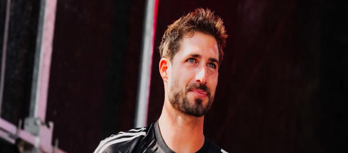Frankfurt goalkeeper Trapp officially announced his departure from the club and will join Paris FC