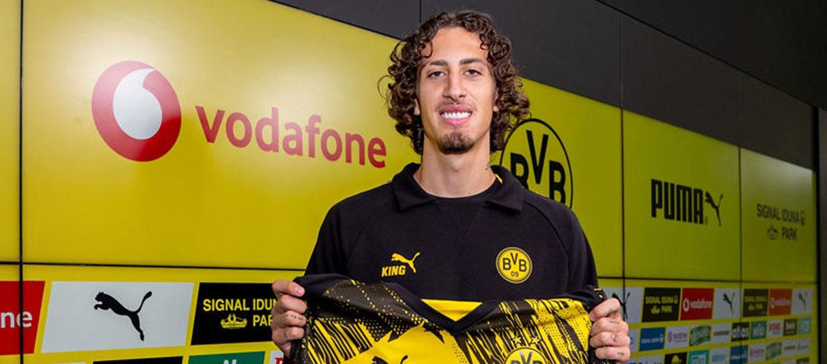 Wolverhampton Wanderers' Portugal international forward Fábio Silva joins Borussia Dortmund..