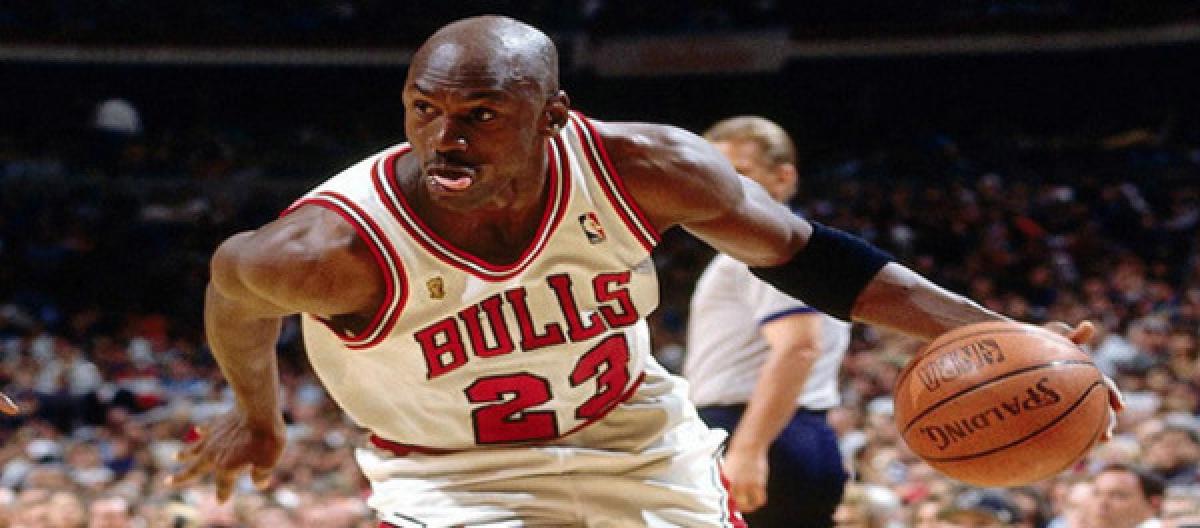 Chicago Bulls players who have been selected to the defensive first team throughout history