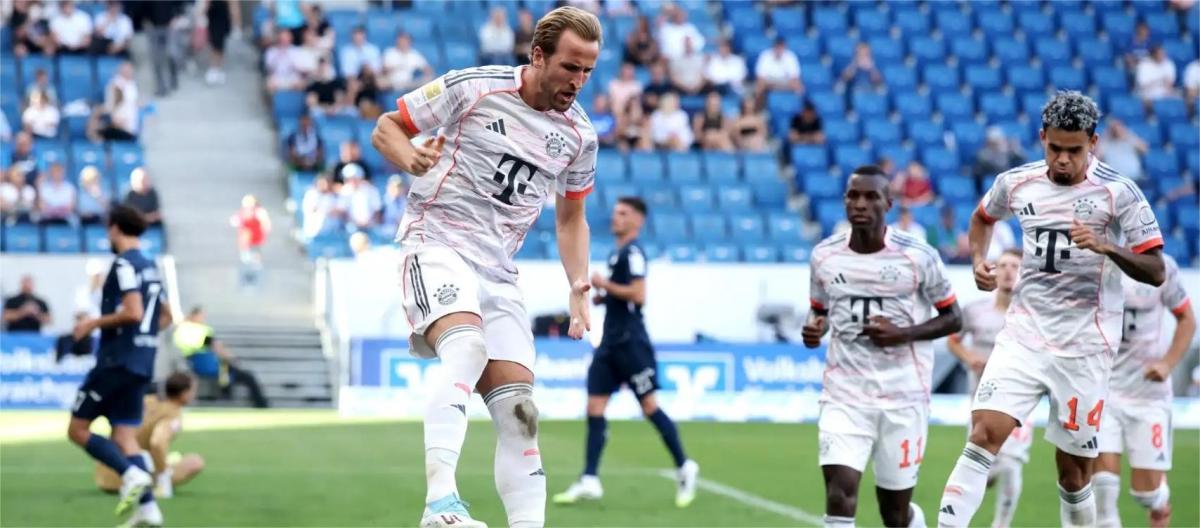 Bundesliga - Kane scores a hat trick as Bayern Munich defeats Hoffenheim 4-1