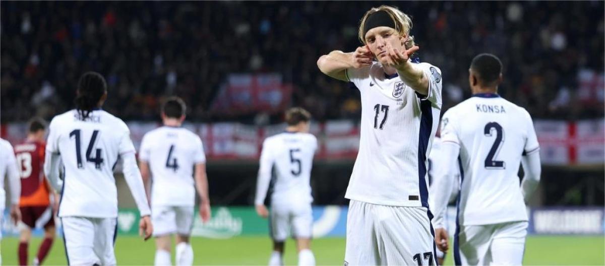 Gordon was delighted to see England's team-mates working together