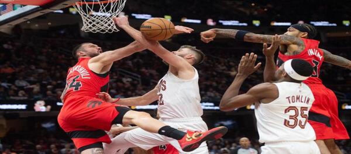 Mitchell's 31 points were in vain as the Raptors defeated the Cavaliers 126-113. Mitchell's 31 points were in vain as the Raptors defeated the Cavaliers 126-113.