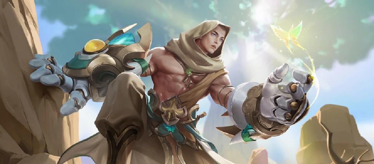 The hero route is accessible to everyone, with free hero models being the main focus. Which hero has the largest number of players?