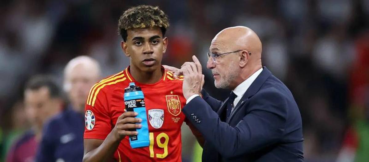 Spain coach De la Fuente clarifies there is no conflict with Barcelona