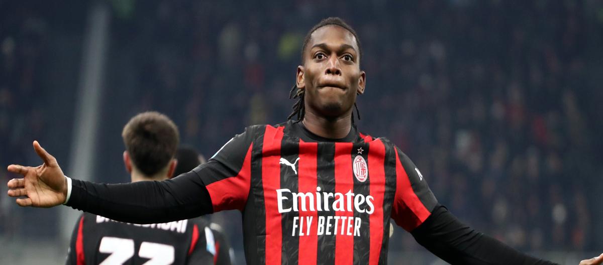 Serie A – Tomori assists Leao for the winning goal, Milan 1-0 Lazio to top the table.