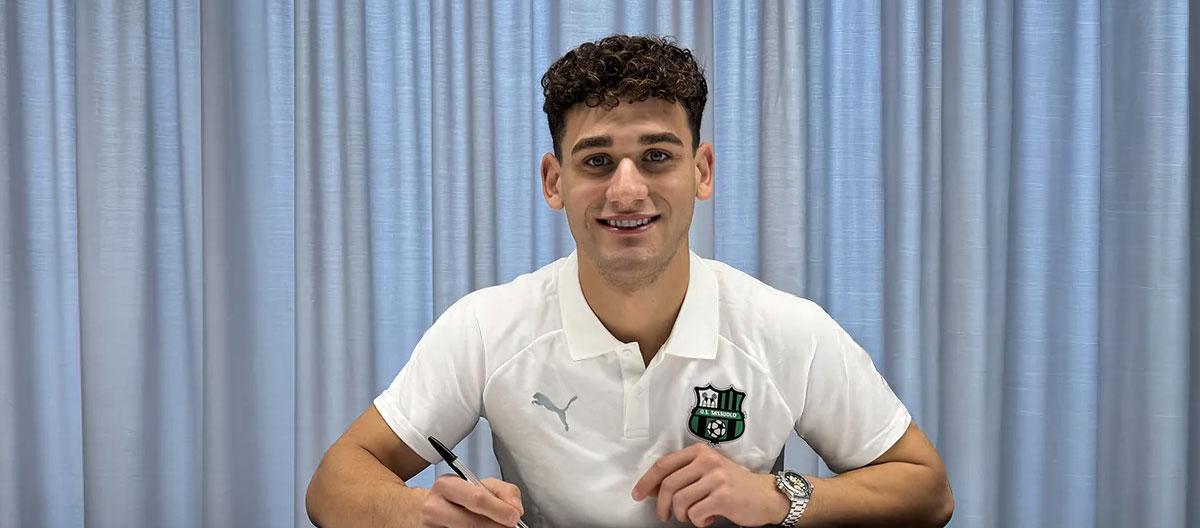 Sassuolo completes contract extension with Italy U21s international goalkeeper Gioele Zacchi..