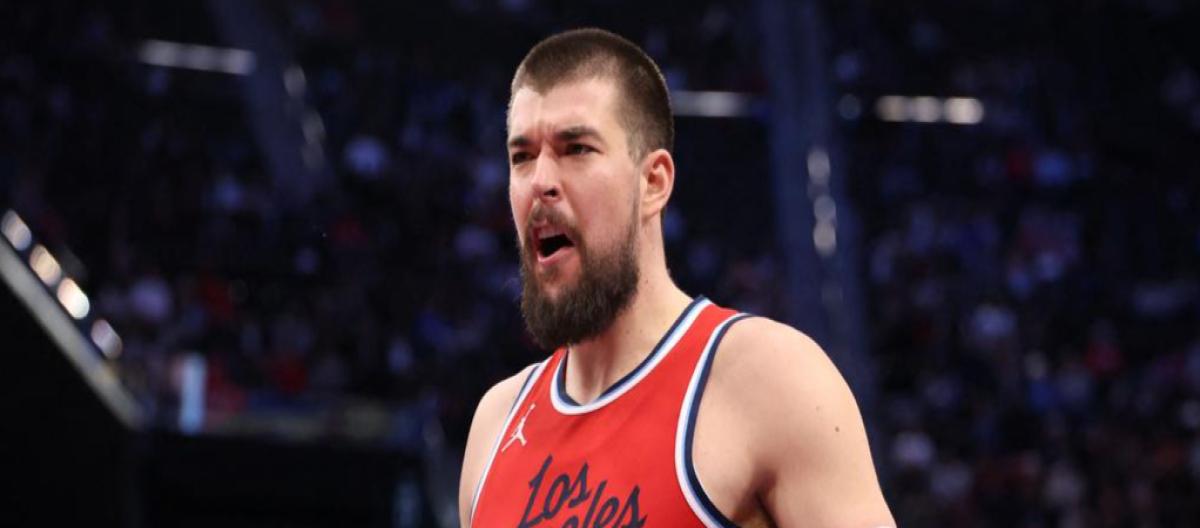 American reporter: The Clippers are not currently considering trading Zubac.