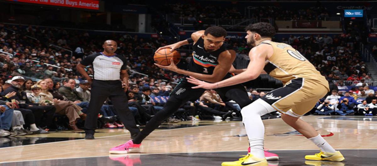 福克斯27分科内特20分 马刺以124-113取胜奇才