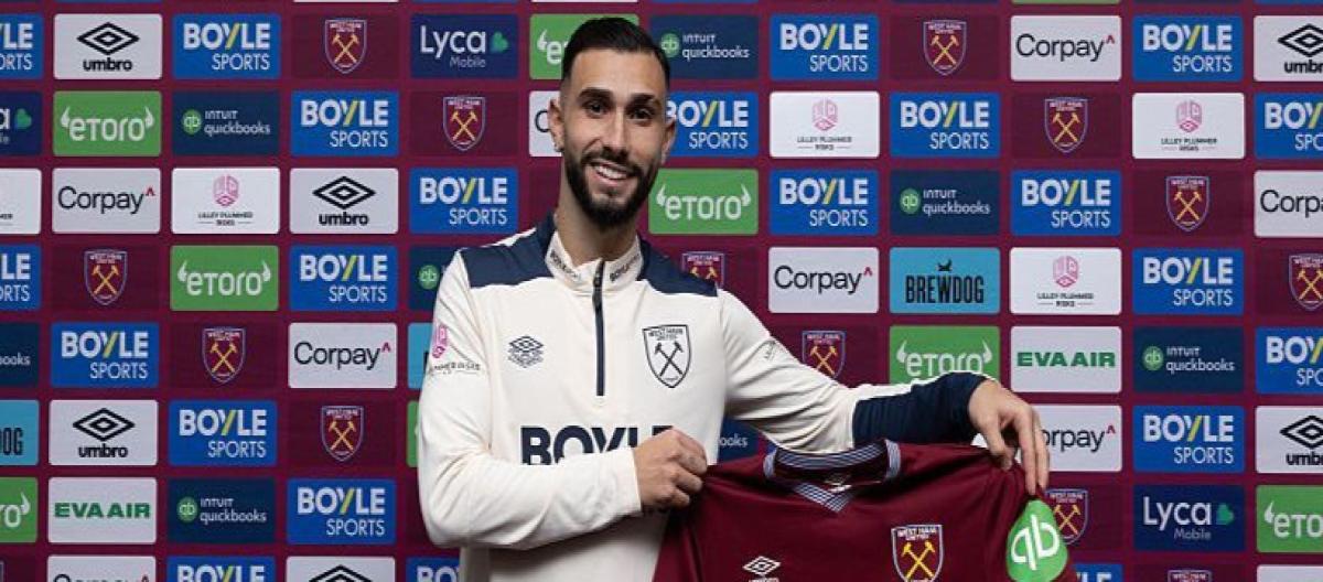 West Ham United have officially signed Lazio striker Castellanos for a transfer fee of €29 million.