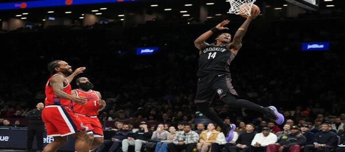 Harden scored 31 points in a hot streak as the Clippers easily defeated the Nets 121-105.