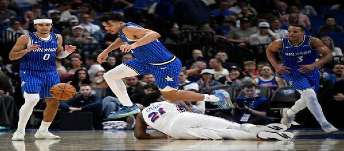 Maxi scored 29 points, leading the 76ers to a 103-91 victory over the Magic.