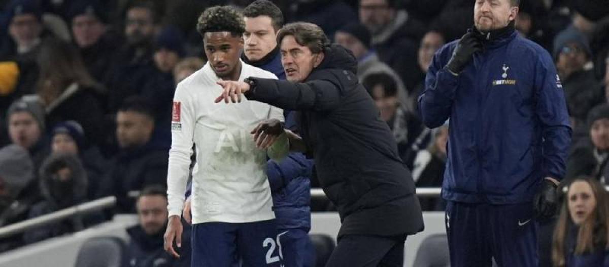 Frank frankly admitted that he didn't perform well in the first half and promised to win back the fans' support with his performance.