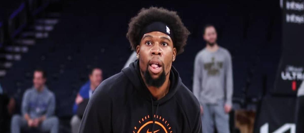 New York Post: The Knicks plan to trade their forward Yabusele and are in talks with several teams.