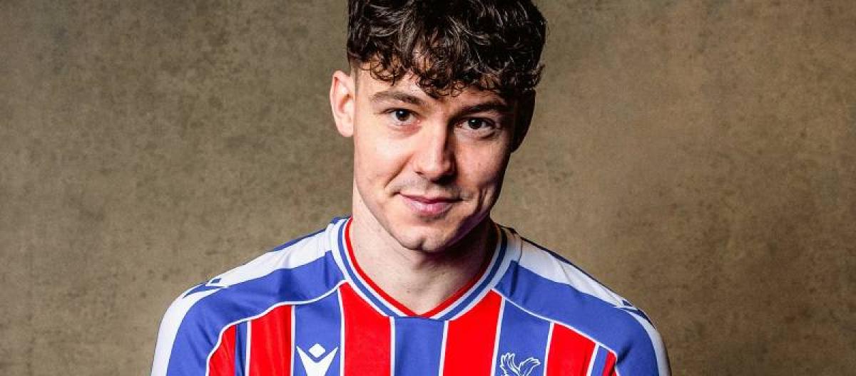 Crystal Palace set a new club transfer fee record by signing Norwegian striker Larsson.