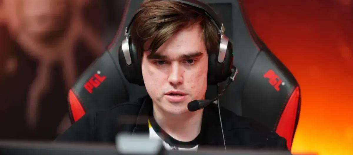 DOTA 2: Miposhka says no one has invited him to be a coach, and talks about the importance of a psychologist.