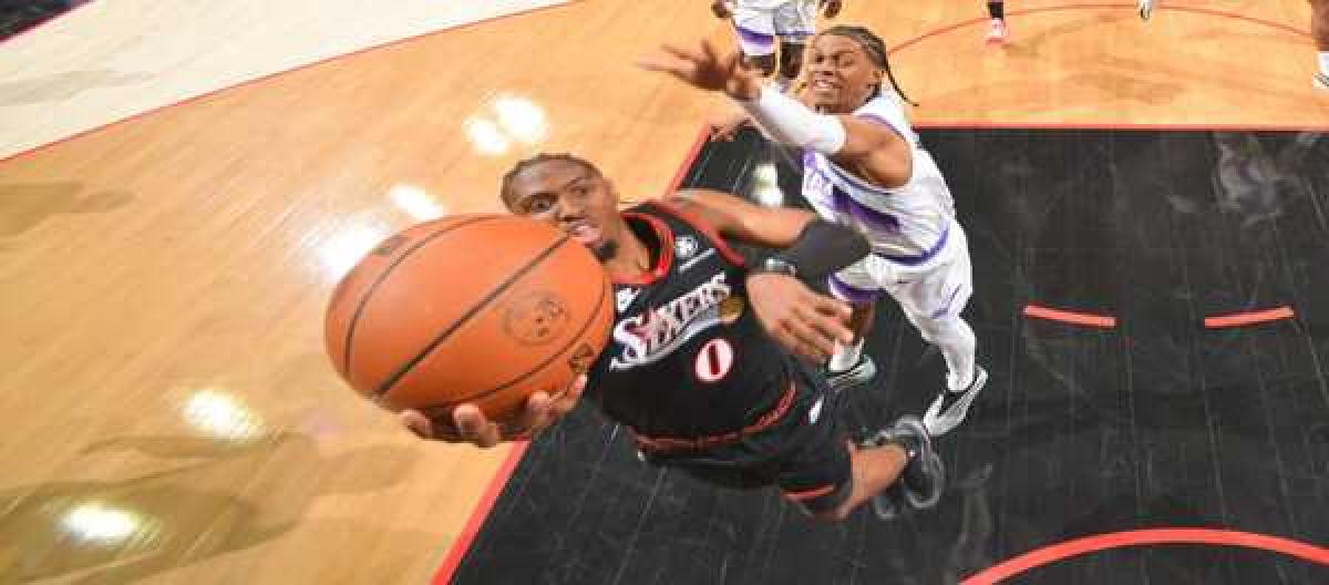 George scored 30 points in a losing effort as the 76ers narrowly defeated the Jazz 106-102.