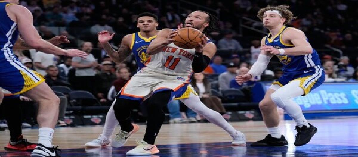Brunson's 30 points helped the Knicks stage a 110-107 comeback victory over the Warriors.