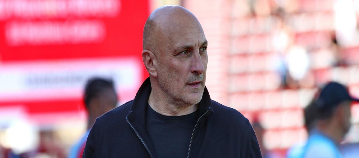 Lorient manager Pantaloni announces his departure this summer: The management has always lacked trust in me.