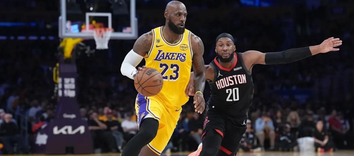 The Lakers got off to a good start in the playoffs, and Redick praised LeBron James for demonstrating exceptional leadership.