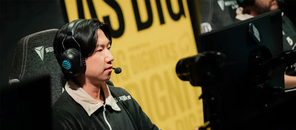 League of Legends: Dignitas' Chinese-American jungler Lawrence Xu (ID: eXyu) unexpectedly announced his retirement..