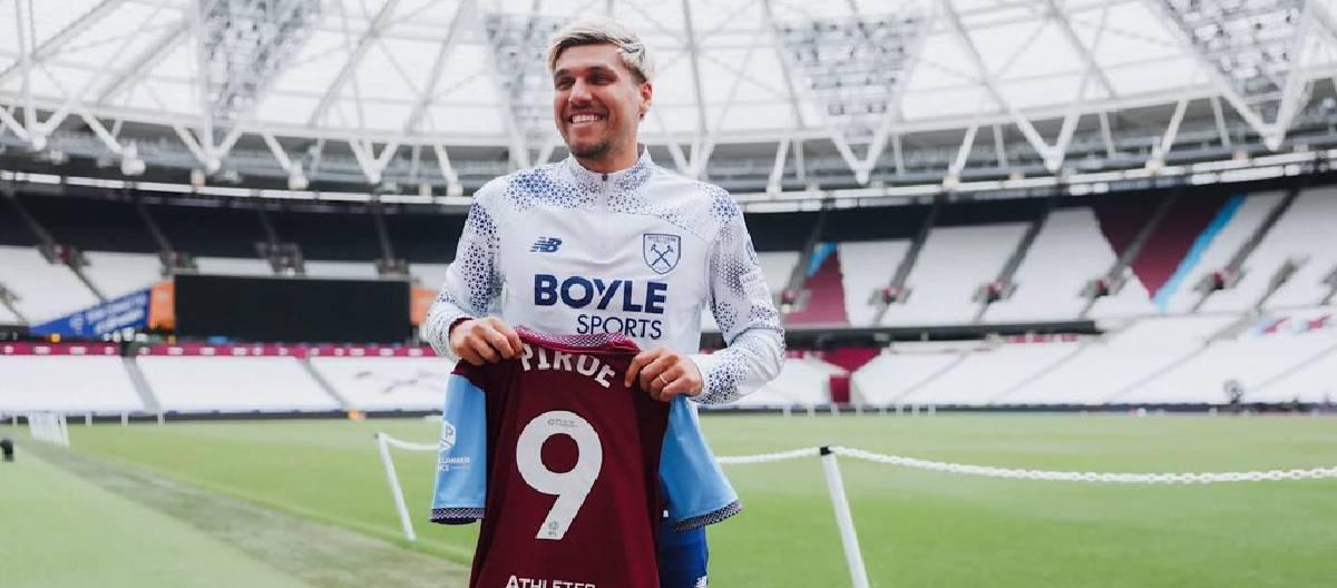 Joel Piro has joined West Ham United on loan and will play for the team for one season.