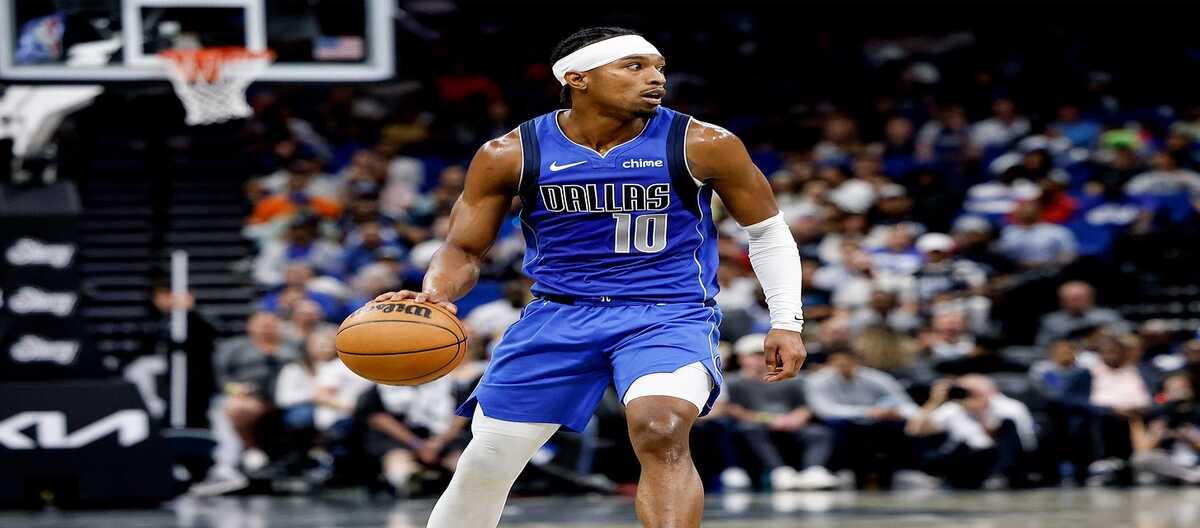 Brandon Williams joins the Warriors, signing a one-year, $2.6 million contract.