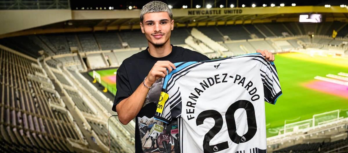 Newcastle United have officially announced the signing of Belgian international winger Fernandes Pardo.