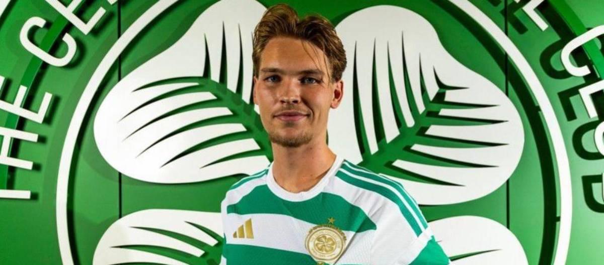 Celtic have officially signed 19-year-old Dutch midfielder Robert van den Berg.