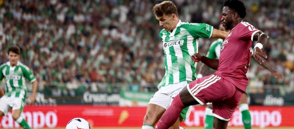 La Liga – Real Madrid suffer their first defeat, losing 0-1 to Real Betis.
