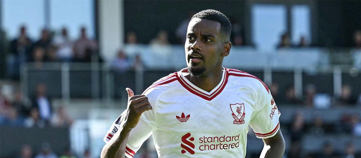 ◤Premier League◢ Alexander Isak scores as Liverpool secured a narrow 1-0 away victory over Bournemouth..