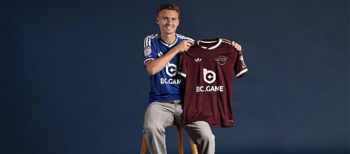 Leicester City have officially signed Will Smallburn on a free transfer.